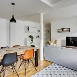 Amazing Apartment: 2Br/4P -Bastille/Saint Ambroise